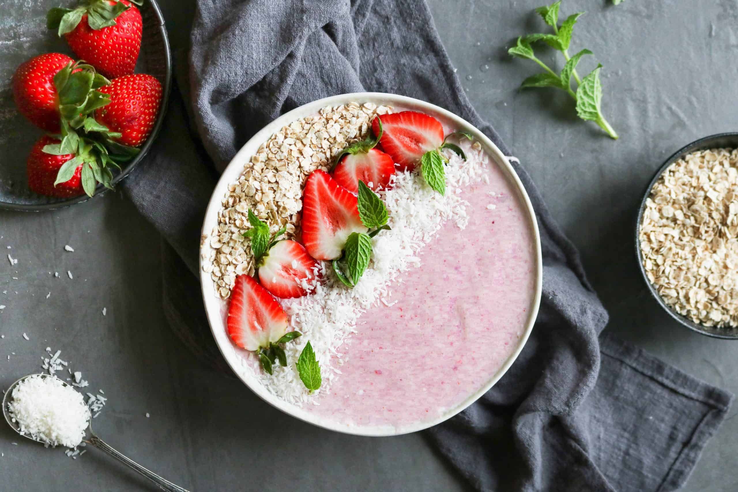 smoothie bowl aux fraises